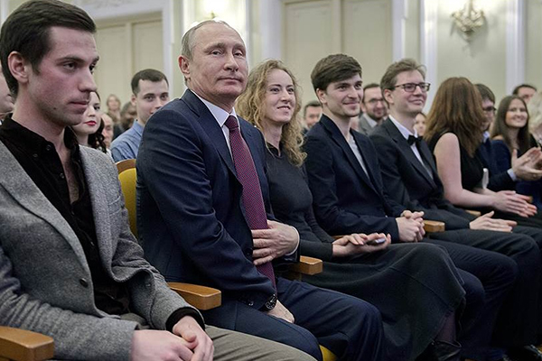 Путин посетил выступление оркестра Мюнхенской филармонии и Мариинского театра