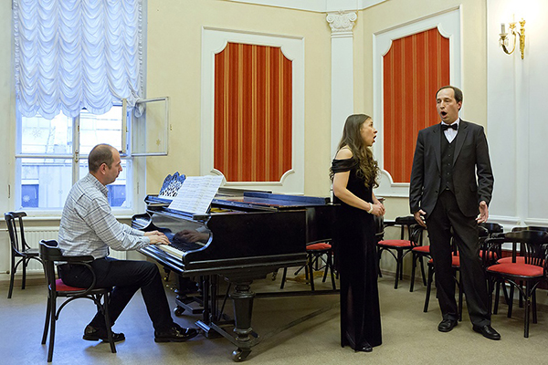 Дети и взрослые продолжат обучение в музыкальной школе им. Н.А. Римского-Корсакова в Санкт-Петербурге