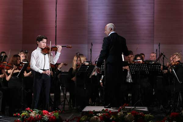 Победителем Первого Международного конкурса скрипачей в Уфе стал 15-летний Даниэль Лозакович из Швеции