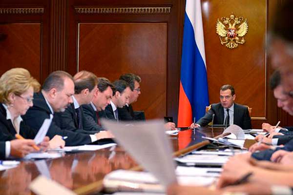 Правительство намерено перераспределить в бюджете 2016 года 1 трлн рублей расходов