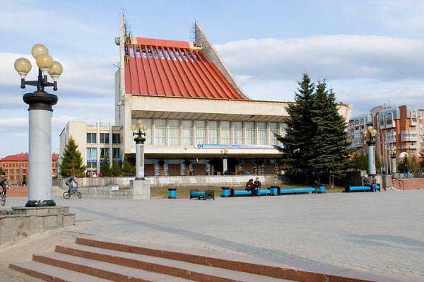 Руководство театров назвало причины отмены рок-оперы «Иисус Христос — Суперзвезда» в Омске