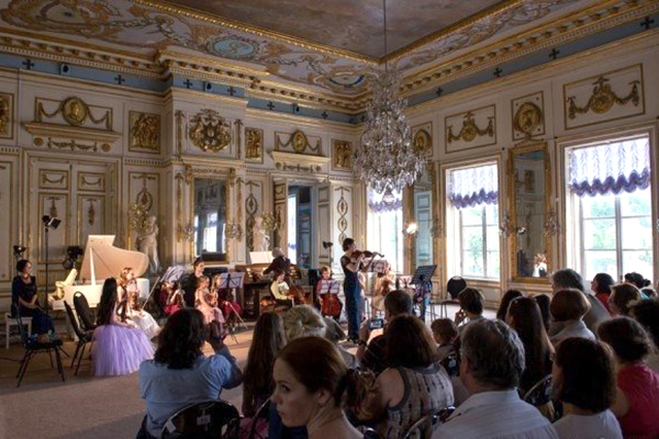 Восьмой фестиваль «Органные вечера в Кусково» проходит в бывшей резиденции Шереметевых