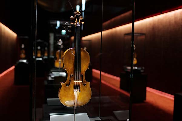 В рамках выставки «Миф Страдивари» состоялся первый в России семинар по реставрации музыкальных инструментов