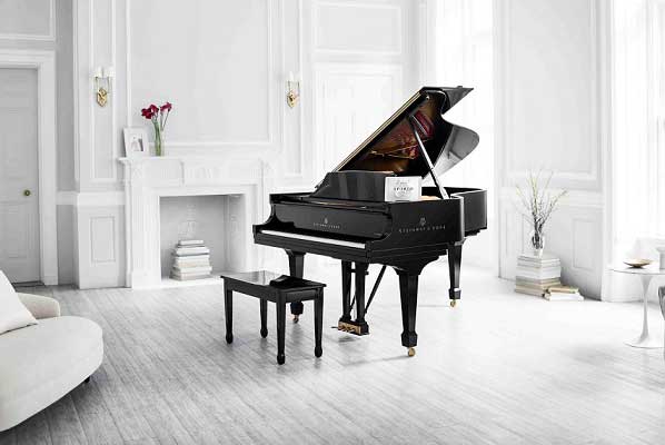 Steinway представил в России инновационную систему воспроизведения музыки на фортепиано Spirio