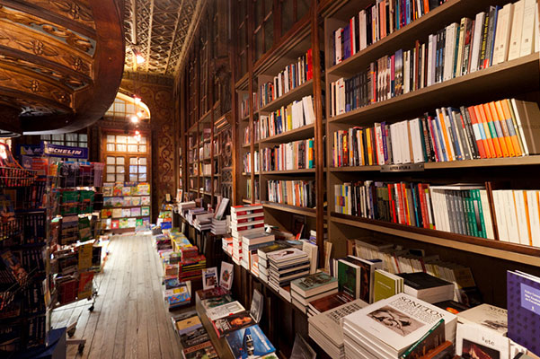 Правительство РФ внесло в Госдуму законопроект Минкультуры о льготной аренде для книжных магазинов