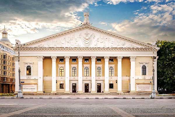 В Воронеже не нашлось желающих отремонтировать кровлю оперного театра