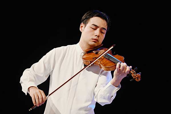 Завершился III Международный конкурс скрипачей Виктора Третьякова