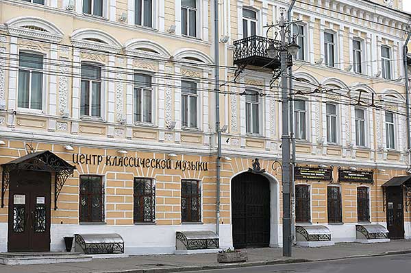 Центр классической музыки и Губернаторский симфонический оркестр во Владимире перешли по наследству членам семьи Артема Маркина